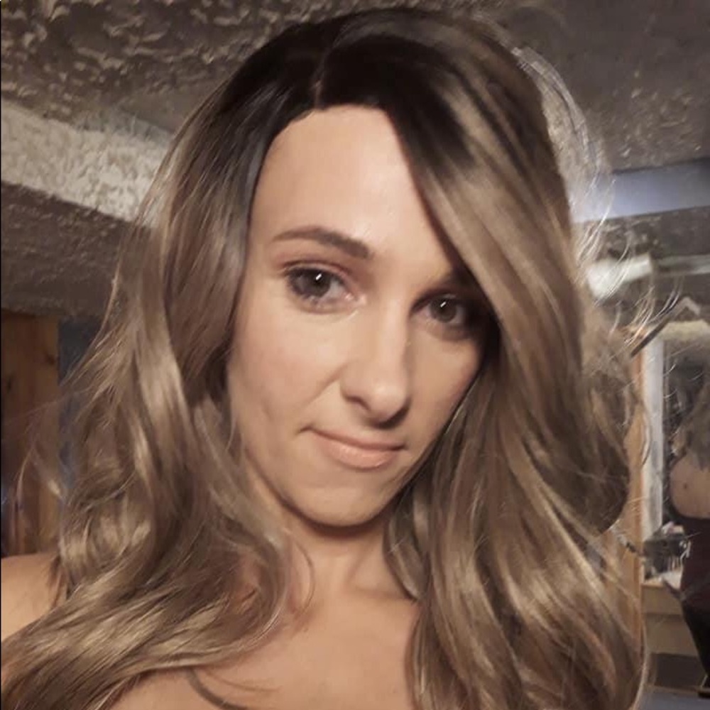 Meet your Posher, Candie